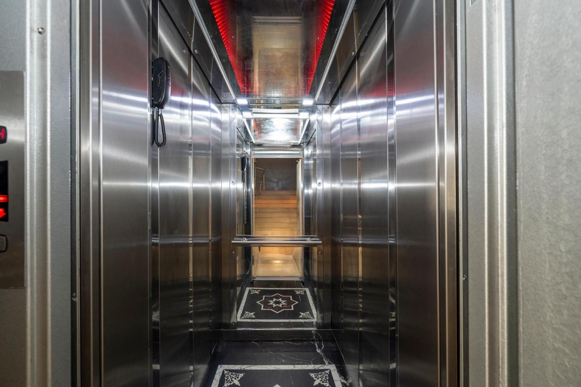 Comfort Suites Hotel Istanbul Eksteriør bilde